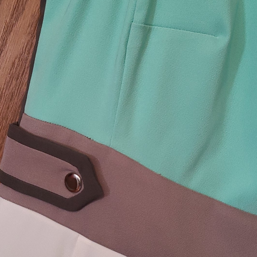 Dress - Picture 3 of 4